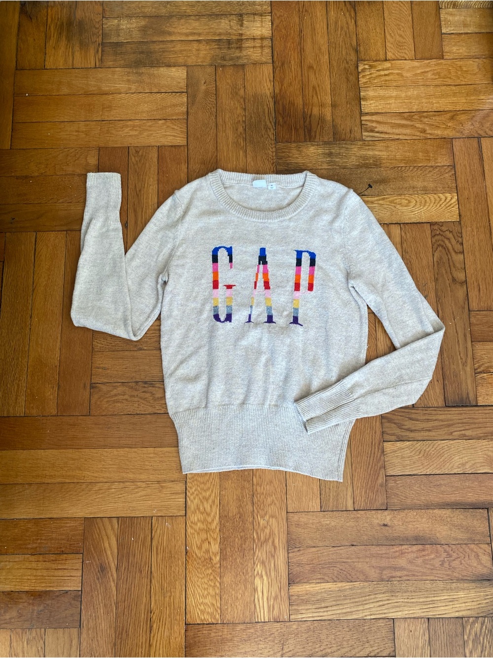 GAP Cream Knit Sweater Rainbow Logo XS Cozy Soft